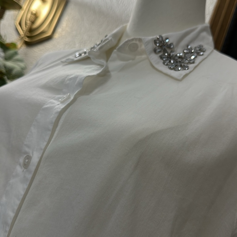 White Button Up Shirt Formal Embellishment Collared Women’s Size L Long Sleeve - Picture 3 of 12